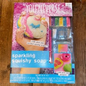 NWT Youniverse Sparkling Squishy Soap kit